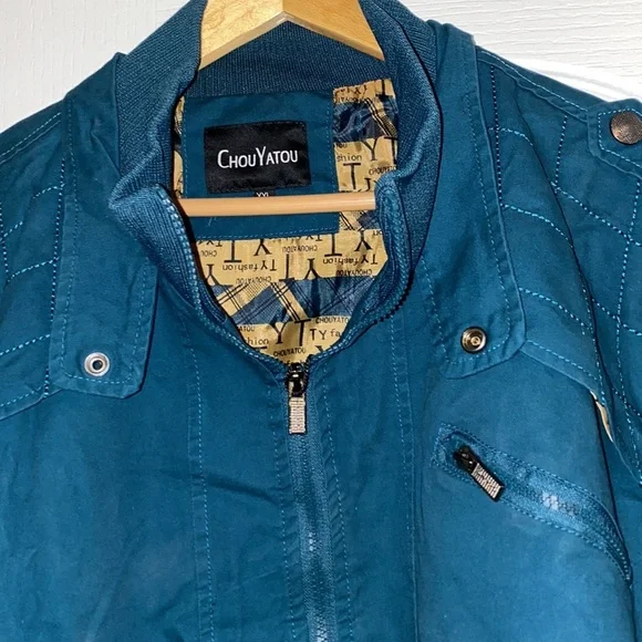 Full Zip Jacket with Shoulder Straps - Picture 4 of 7